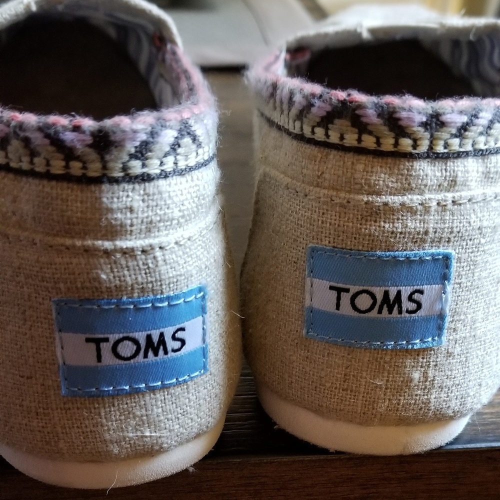 TOMS